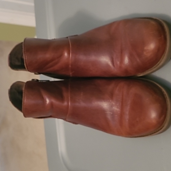 Timberlands - Picture 2 of 4